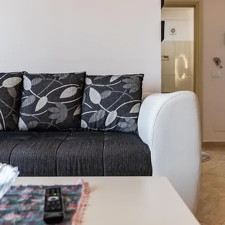 Apartment Relax 2 Seafront By Ps *
